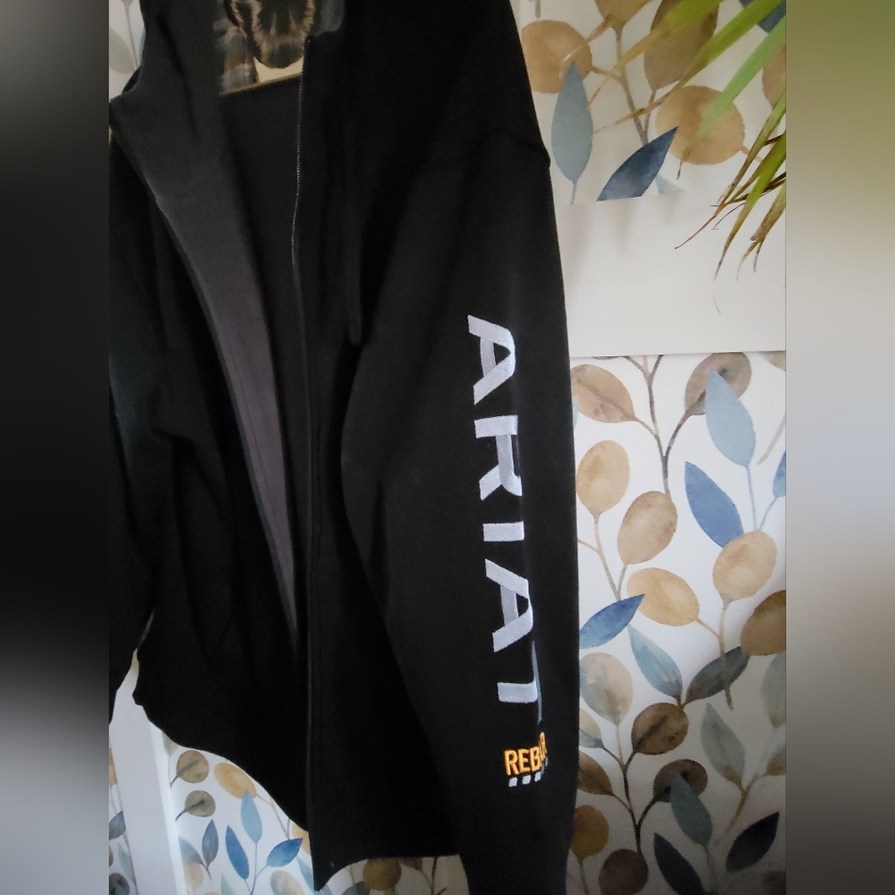 Ariat Men's Black Zip-Up Hoodie Jacket - Picture 2 of 5